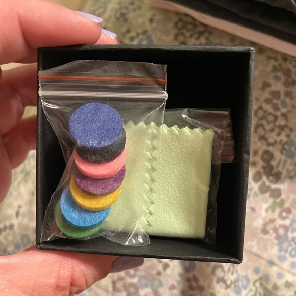 NEW Azora Silver Diffuser Slip On Bracelet - Picture 2 of 2